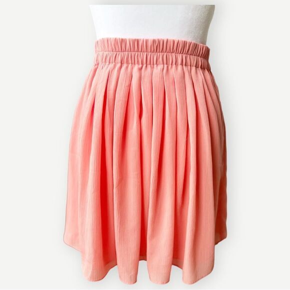 Ann Taylor LOFT Petites Lightweight Chiffon Pleated Pink Lined Mini Skirt. XSP. - Picture 2 of 8